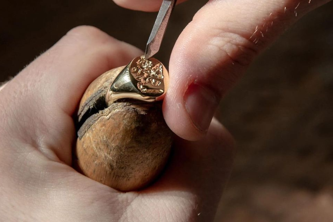 Create Your Own Signet Ring – Deakin & Francis