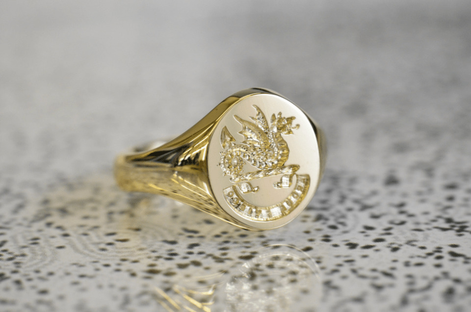 Custom Engraved Signet Rings for Men & Women | deBebians