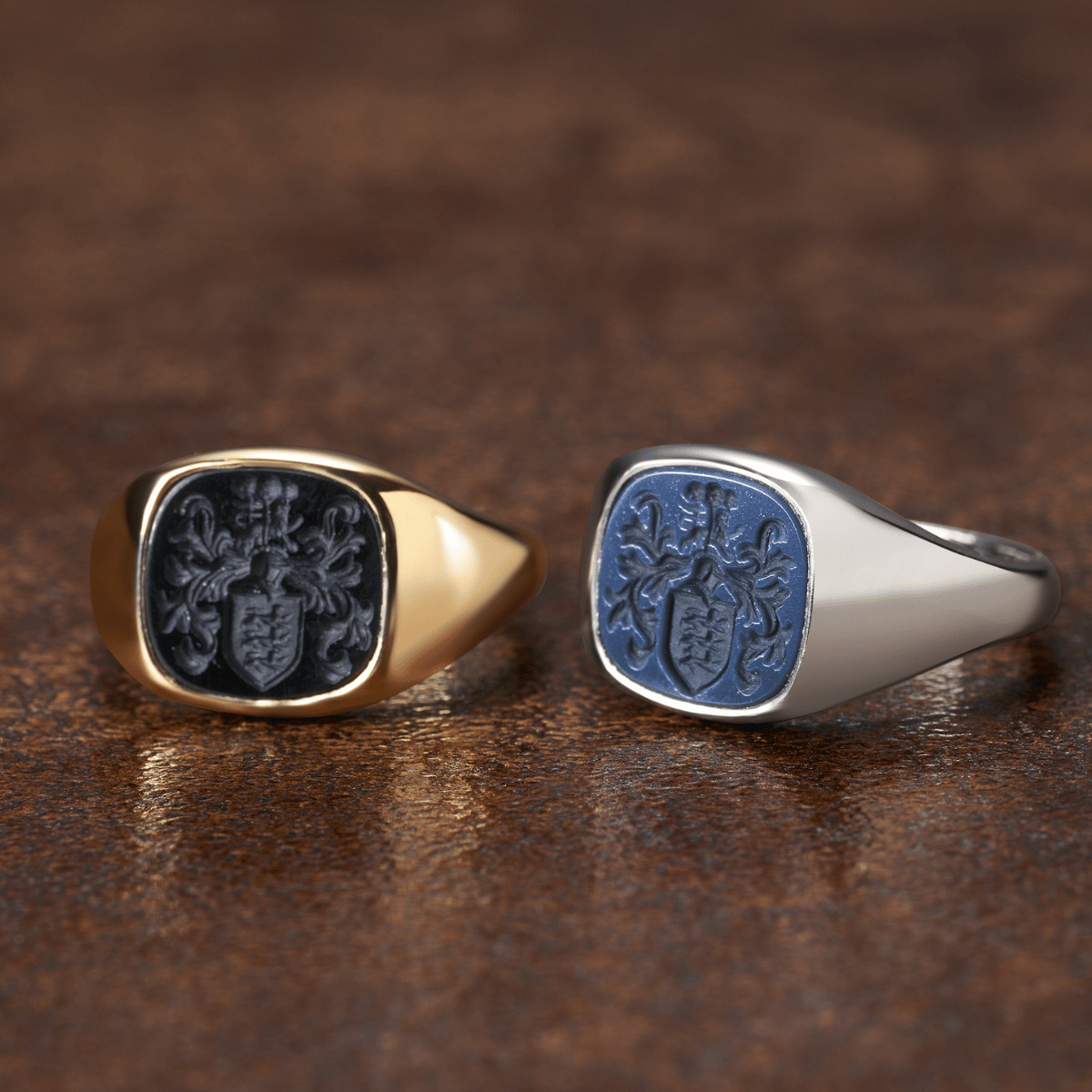 Signet Rings - Engraved & Personalised | Deakin & Francis